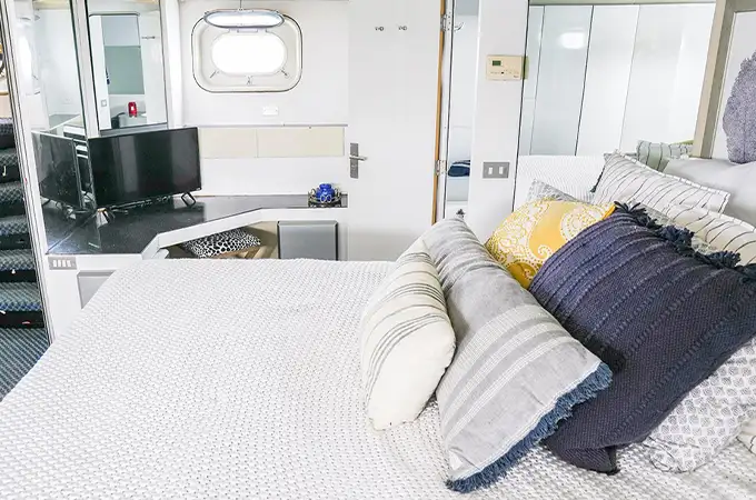 Private yacht rental lounge Newport Beach