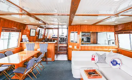 Luxury dockside yacht event